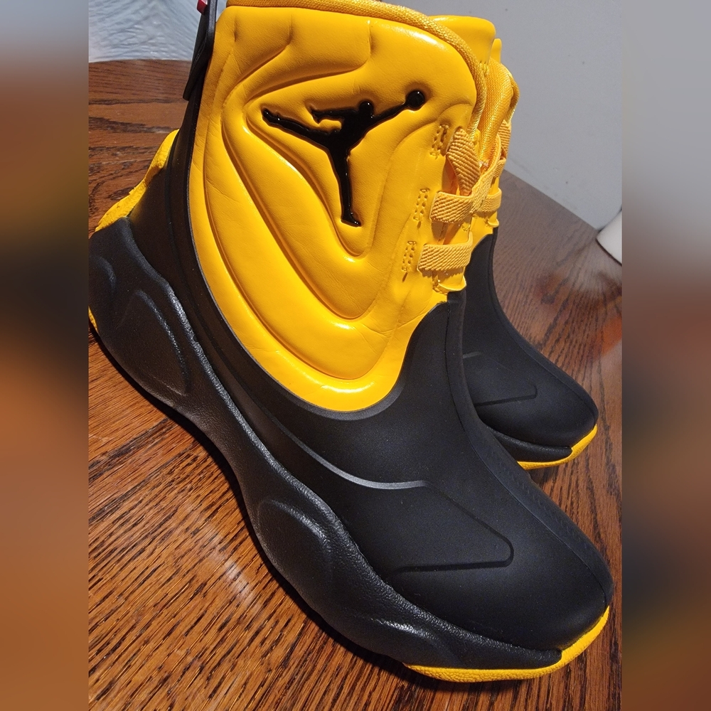Jordan Bright Yellow Sneakers